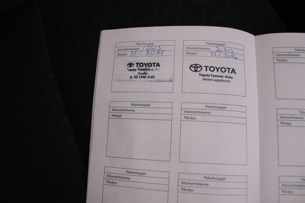 TOYOTA Yaris Cross 2024