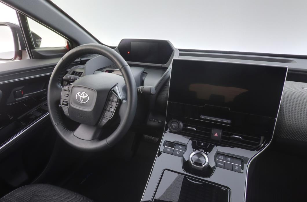 TOYOTA bZ4X 2025