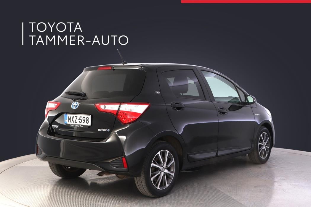 TOYOTA Yaris 2019