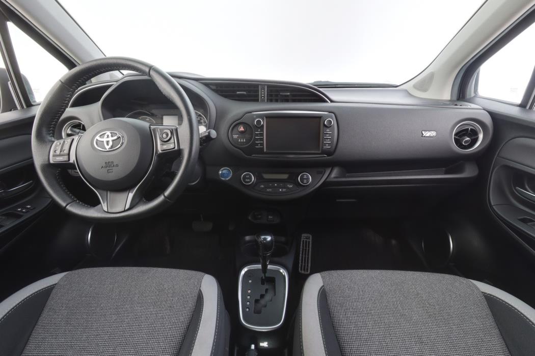 TOYOTA Yaris 2019