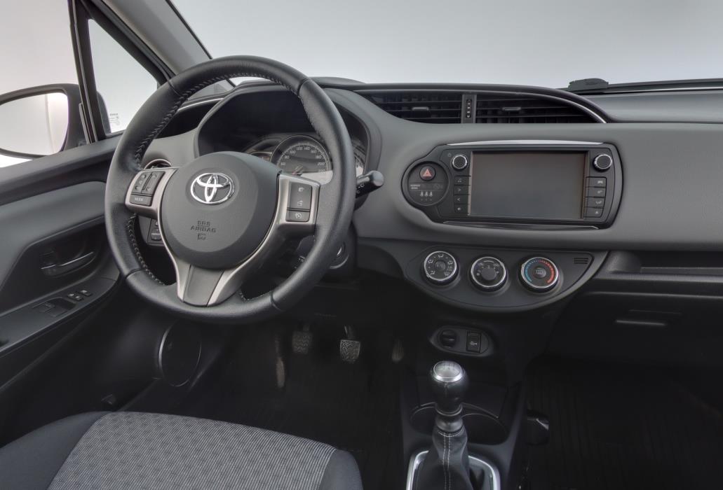 TOYOTA Yaris 2014
