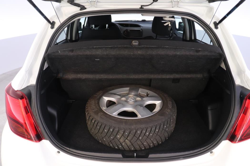 TOYOTA Yaris 2014