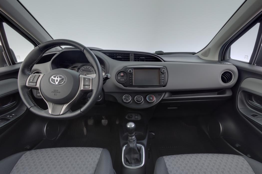 TOYOTA Yaris 2014