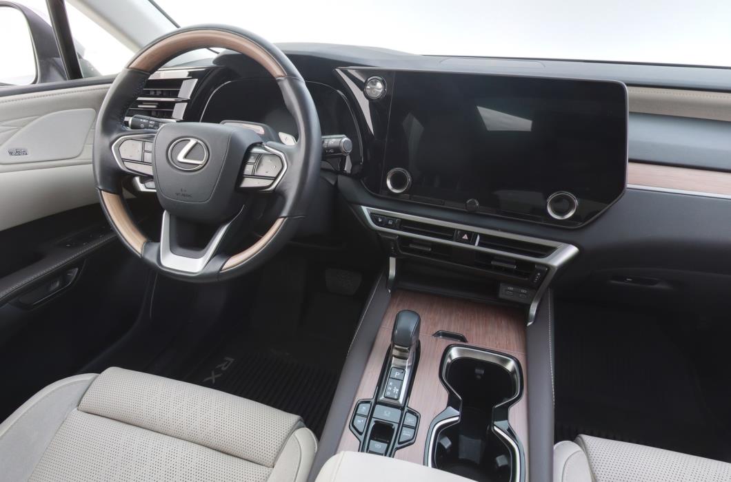LEXUS RX 2023