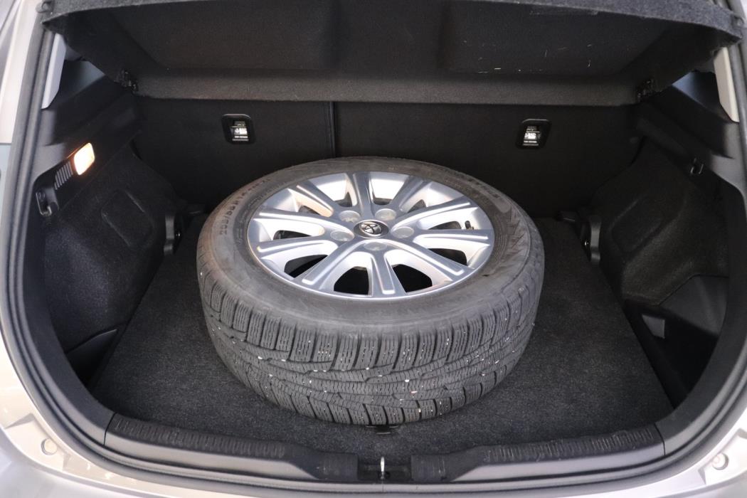 TOYOTA Auris 2016