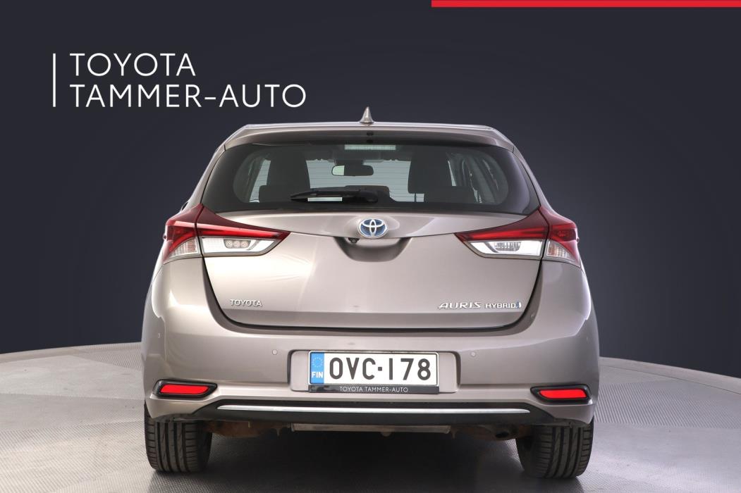 TOYOTA Auris 2016