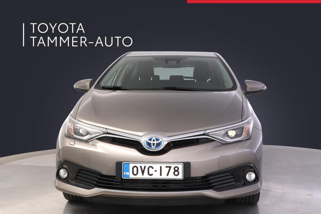 TOYOTA Auris 2016