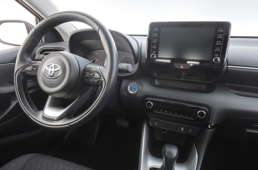 TOYOTA Yaris 2023