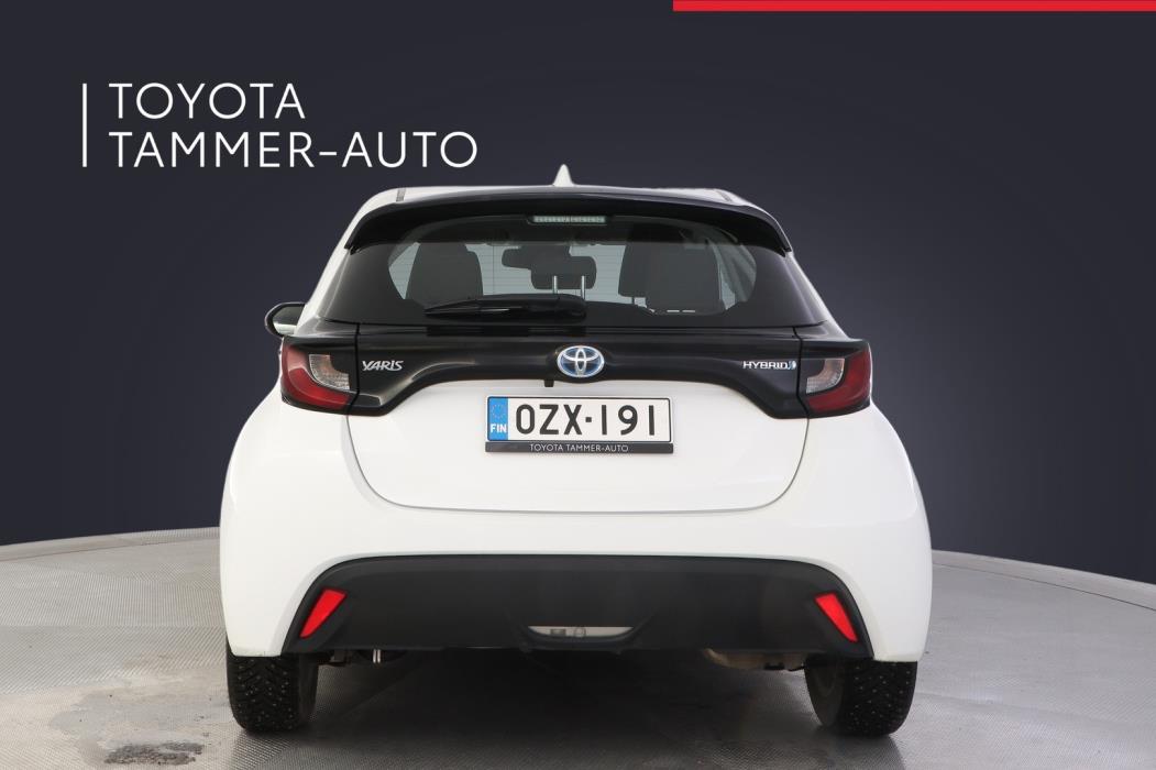 TOYOTA Yaris 2023