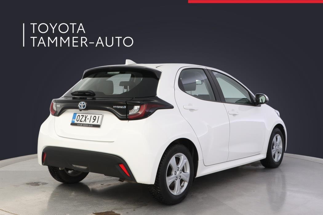TOYOTA Yaris 2023