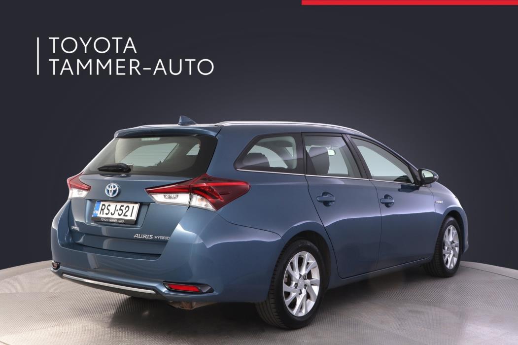 TOYOTA Auris 2015