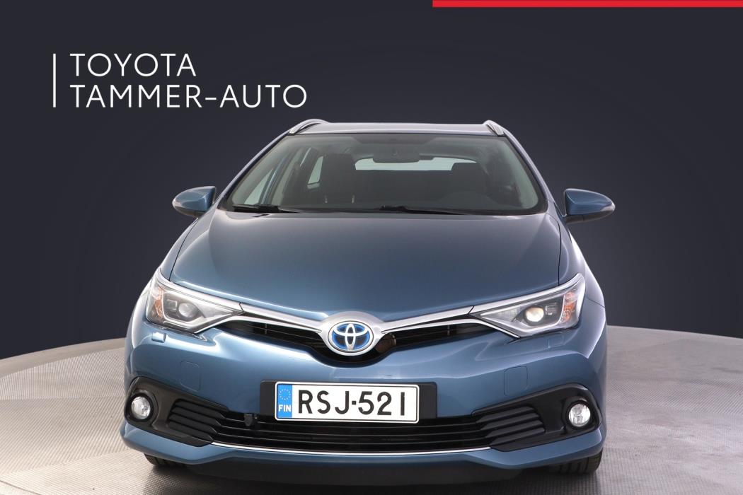 TOYOTA Auris 2015