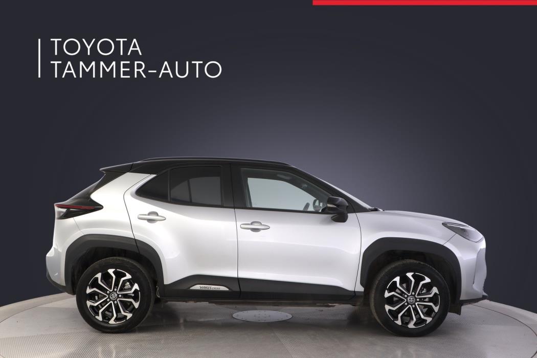 TOYOTA Yaris Cross 2023