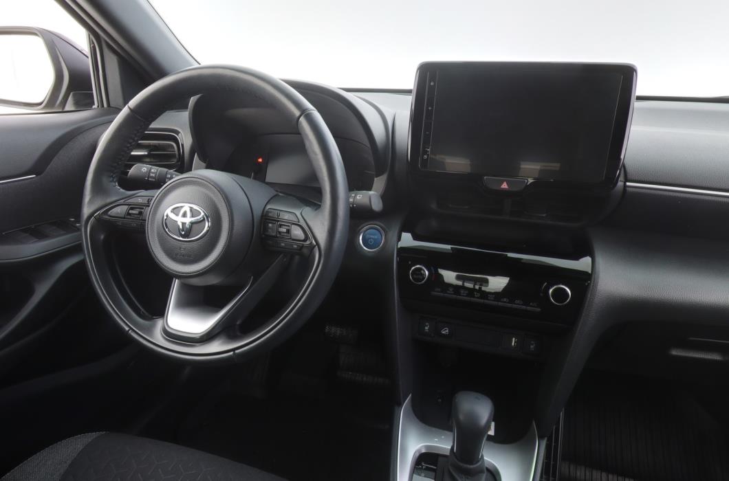TOYOTA Yaris Cross 2023