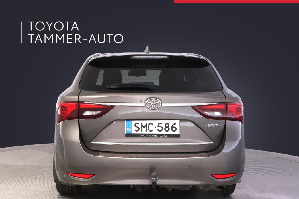 TOYOTA Avensis 2017