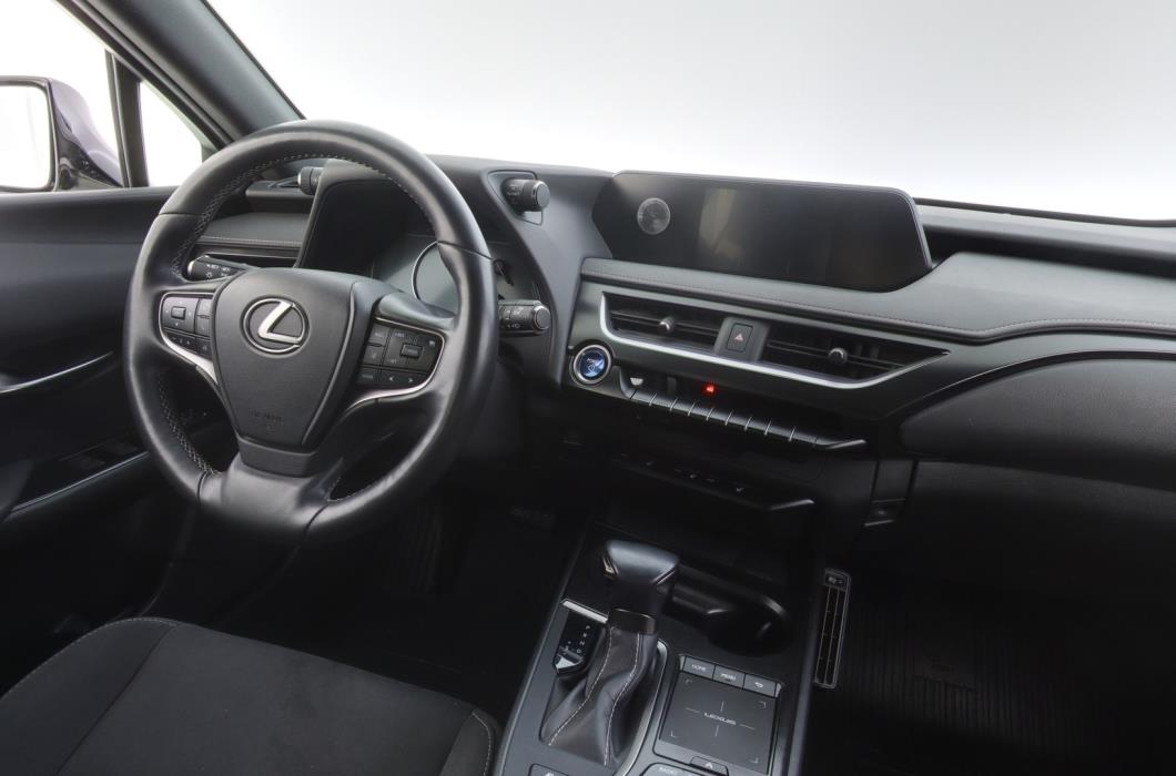 LEXUS UX 2022
