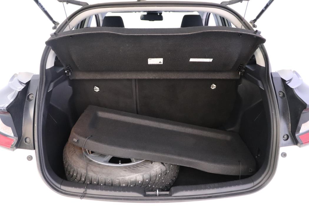 TOYOTA Yaris 2023