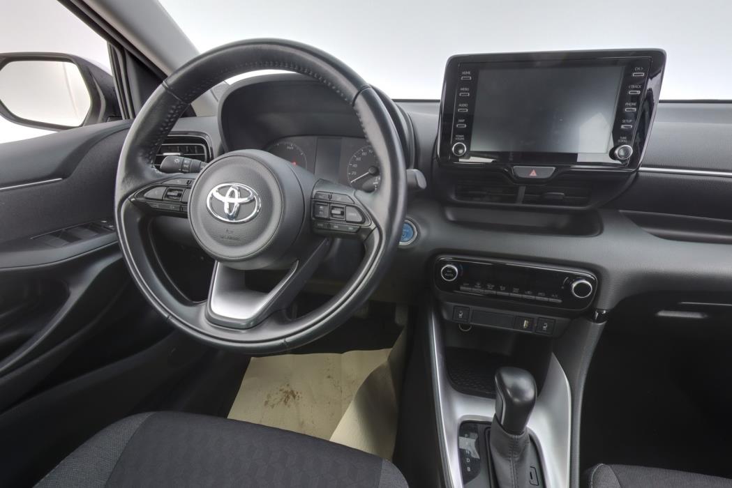 TOYOTA Yaris 2023