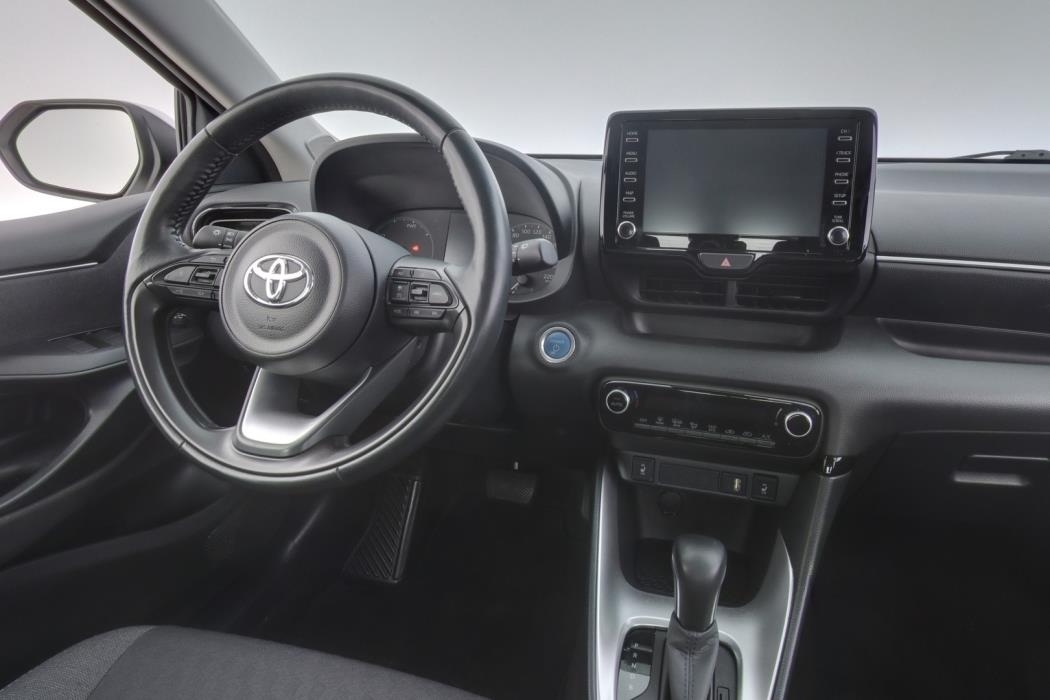 TOYOTA Yaris 2023