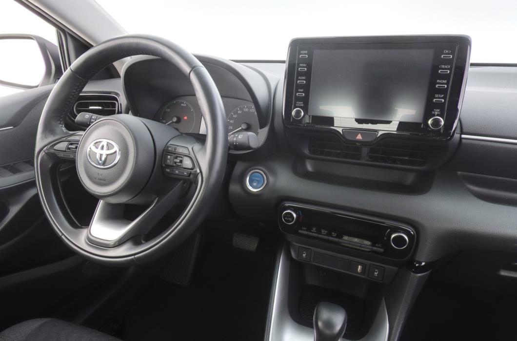 TOYOTA Yaris 2023