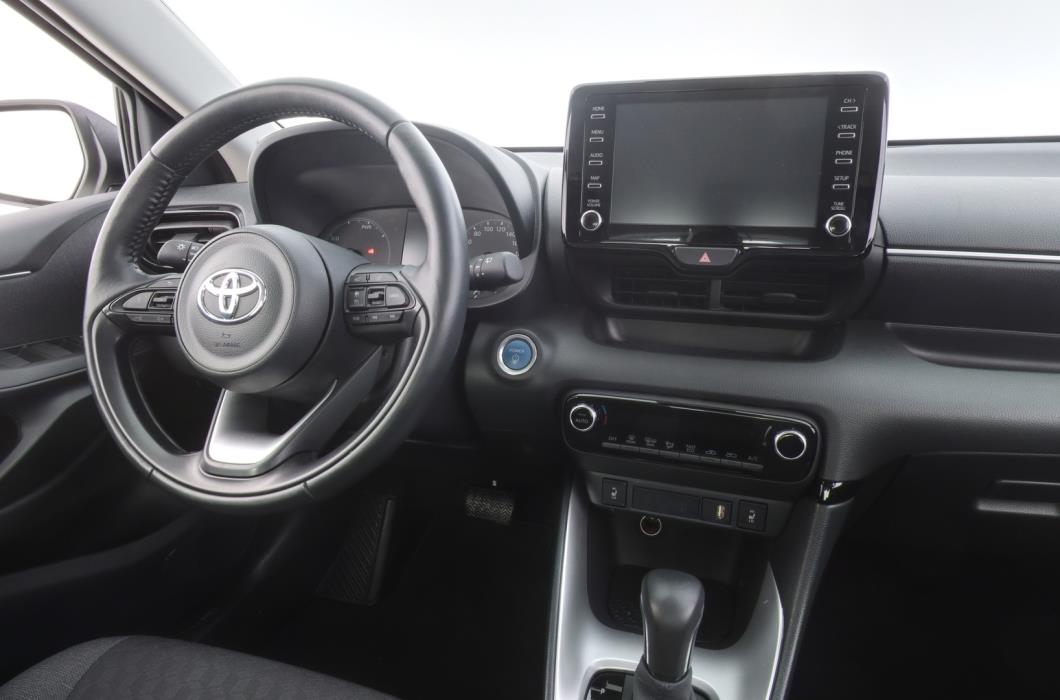 TOYOTA Yaris 2024