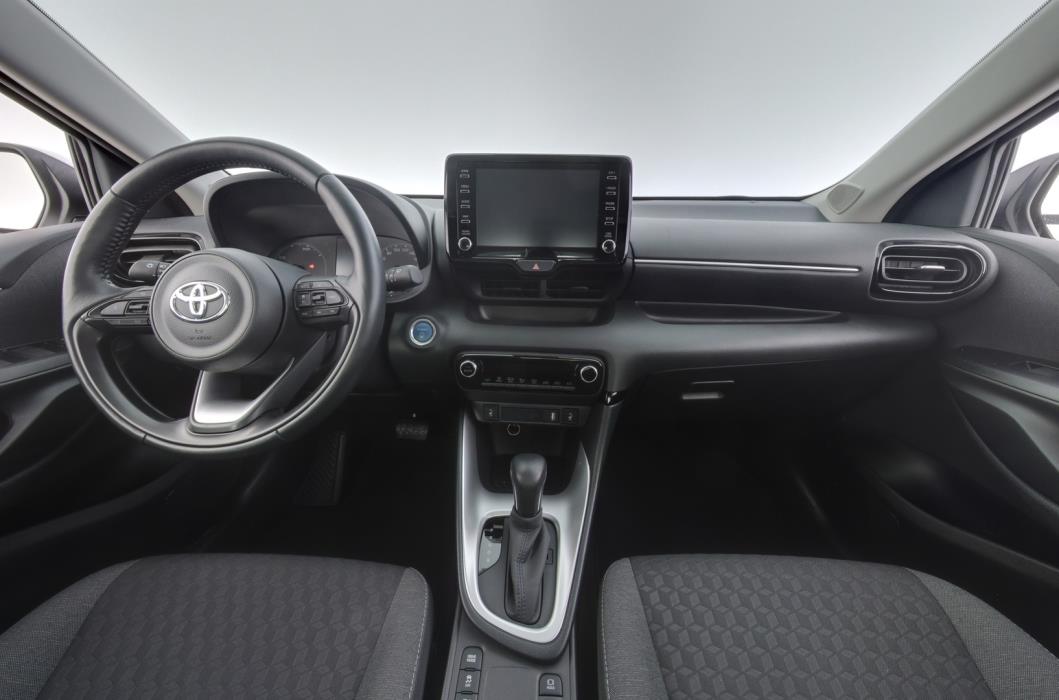 TOYOTA Yaris 2024