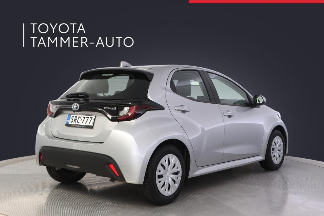 TOYOTA Yaris 2024
