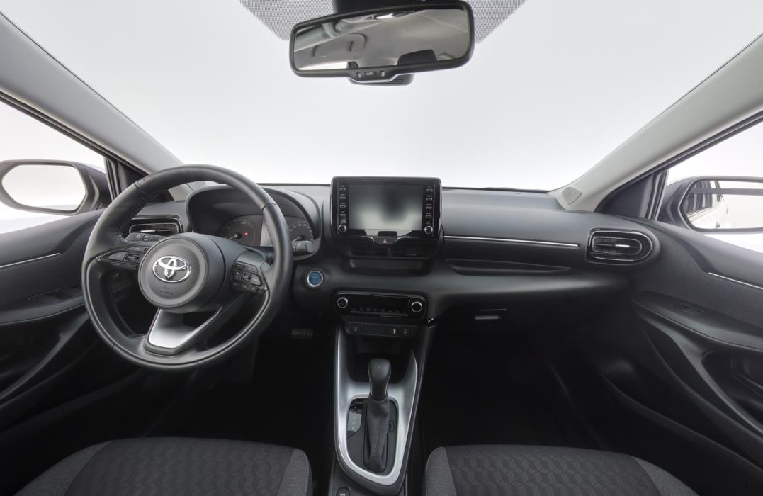 TOYOTA Yaris 2024