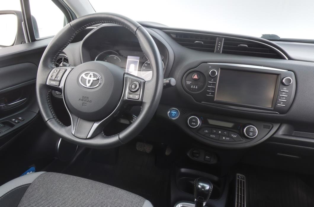 TOYOTA Yaris 2020