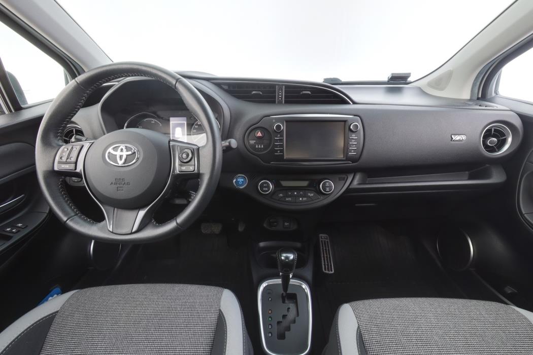 TOYOTA Yaris 2020