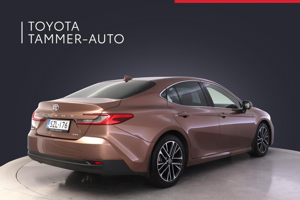 TOYOTA Camry 2024