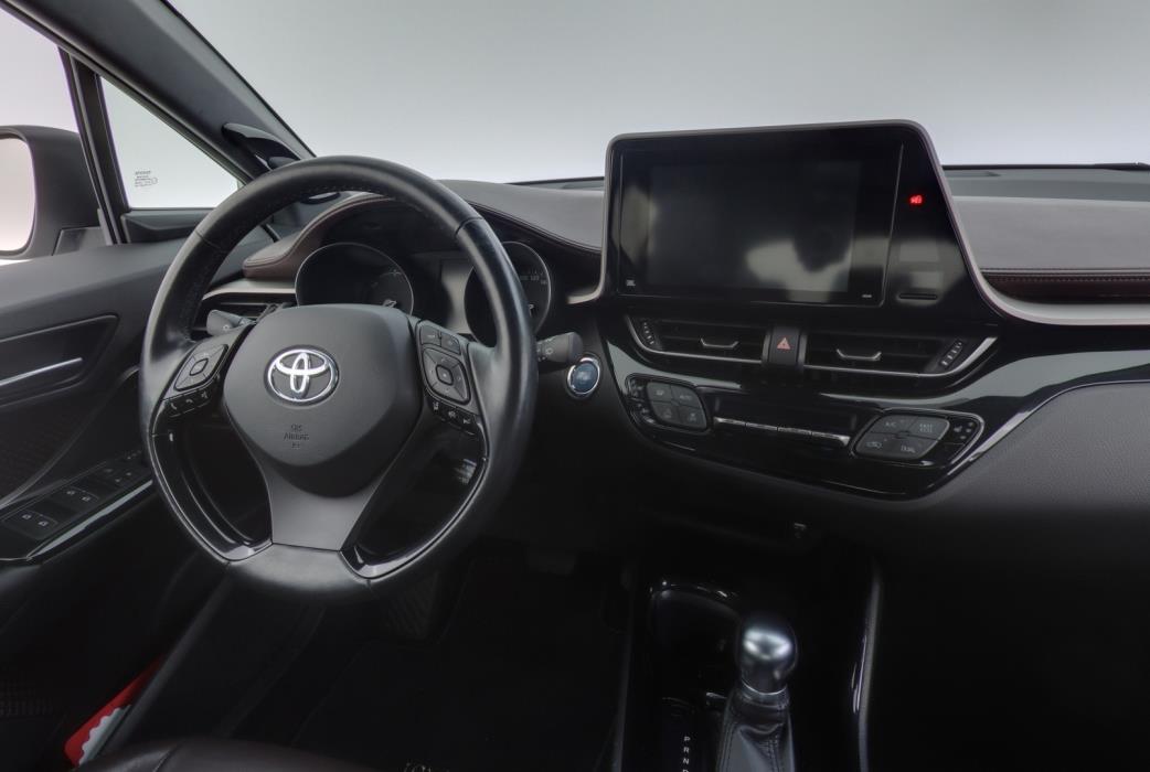 TOYOTA C-HR 2017