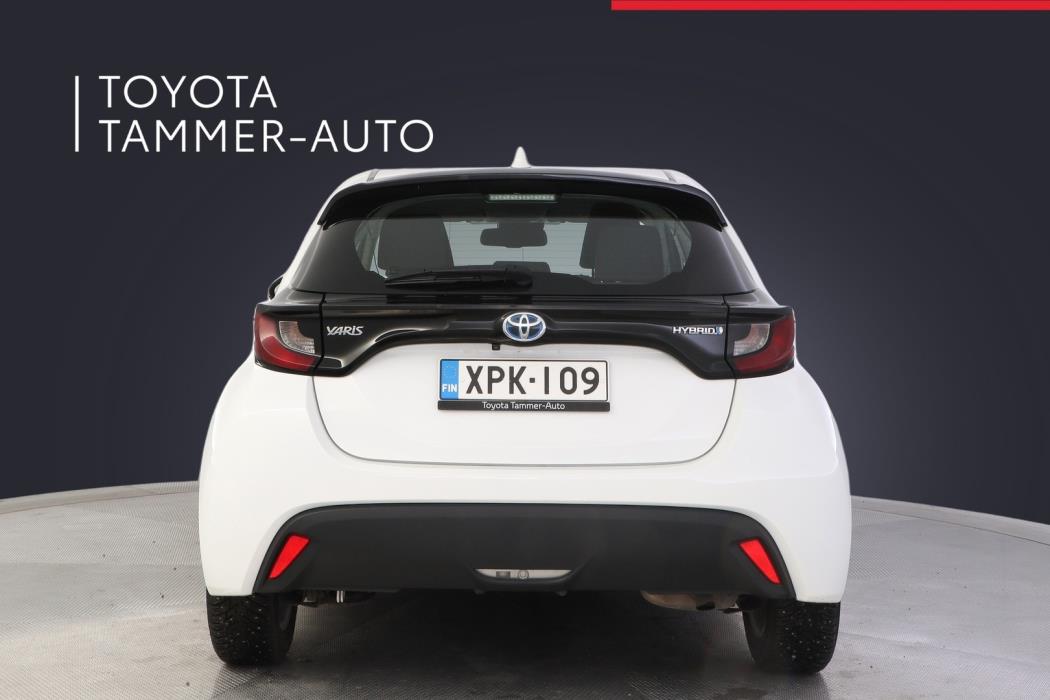 TOYOTA Yaris 2021