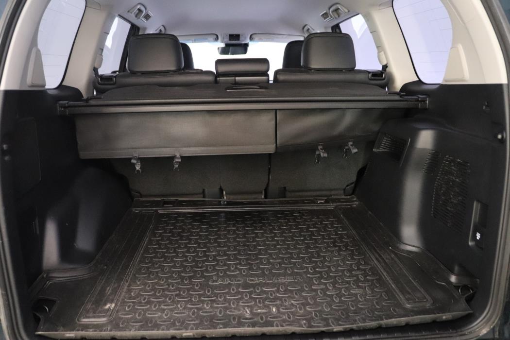 TOYOTA Land Cruiser 2019