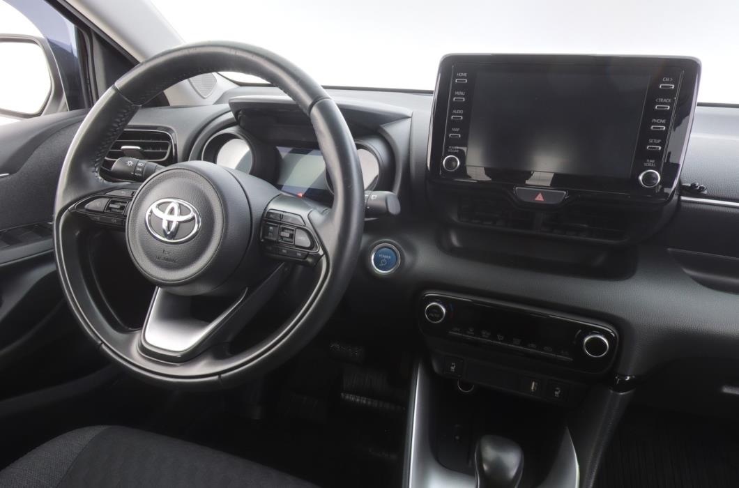 TOYOTA Yaris 2021