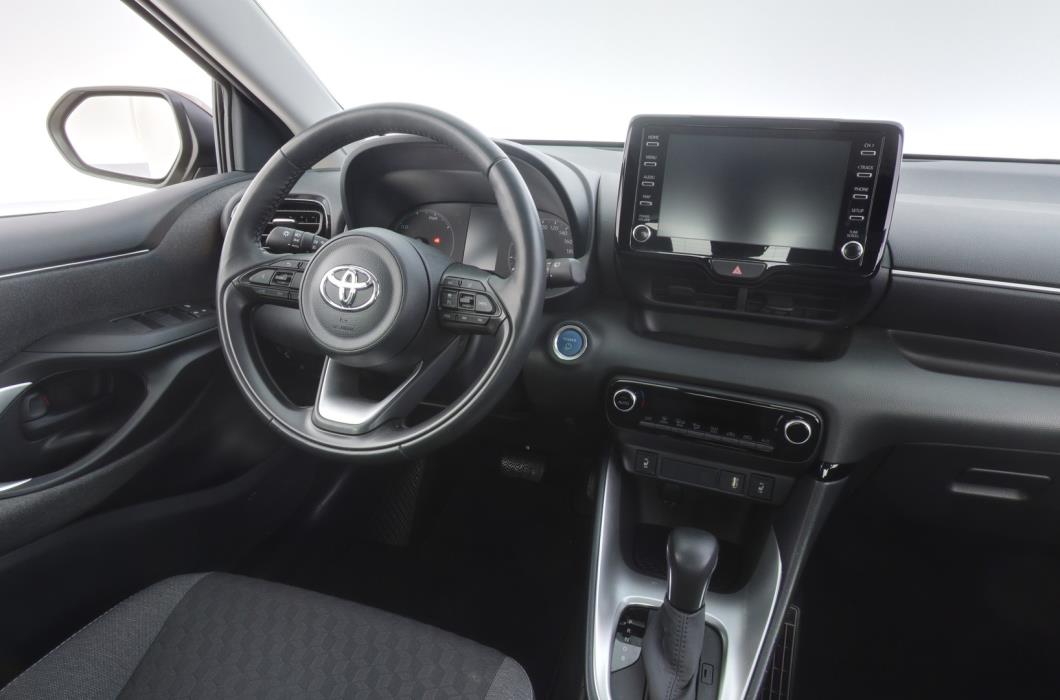 TOYOTA Yaris 2021