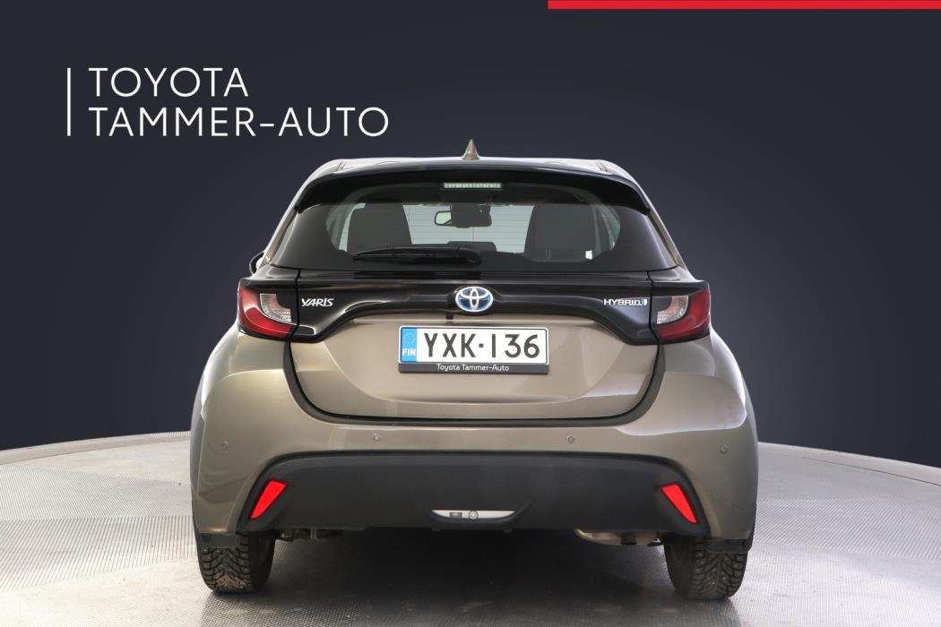 TOYOTA Yaris 2021
