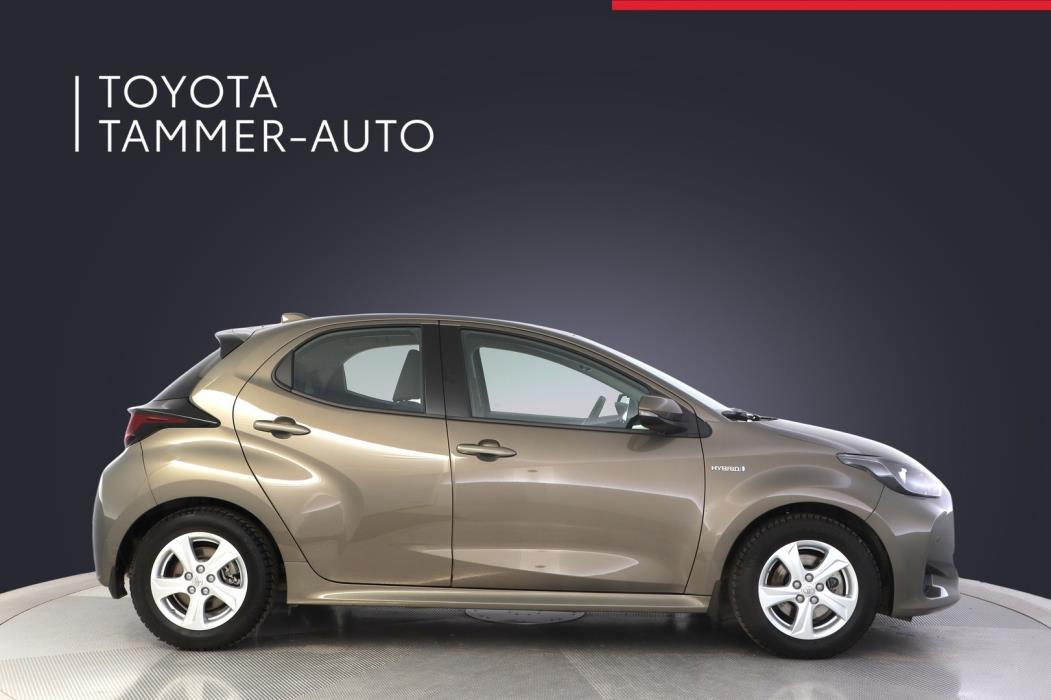 TOYOTA Yaris 2021