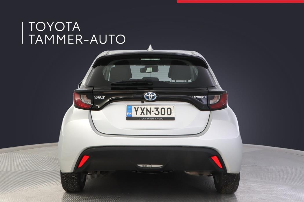 TOYOTA Yaris 2021
