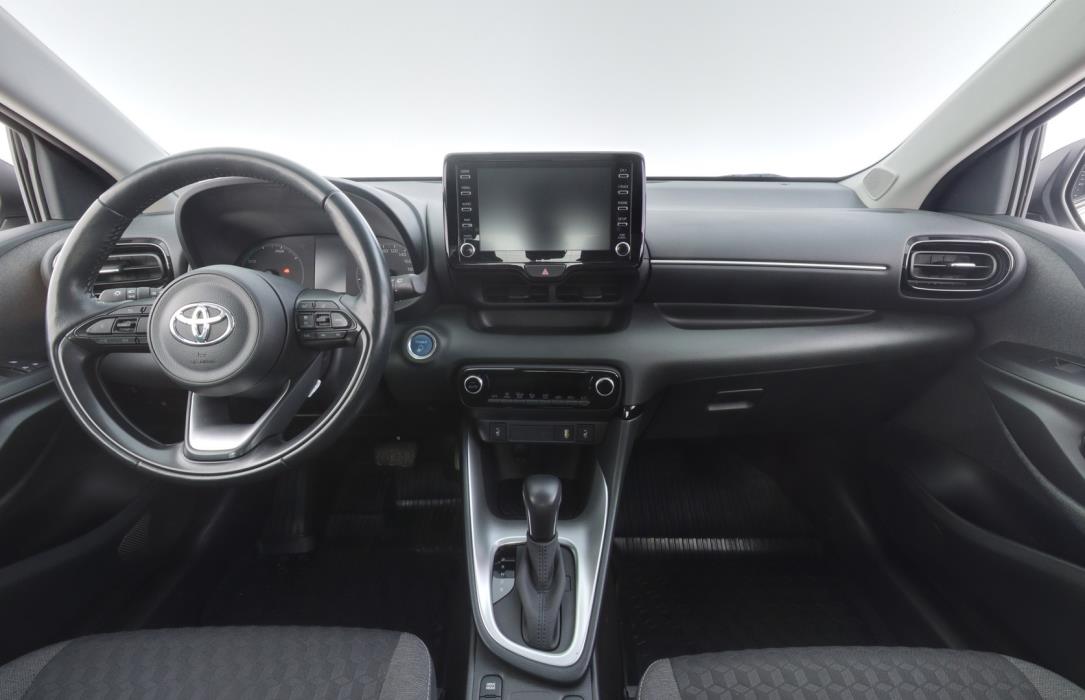 TOYOTA Yaris 2021