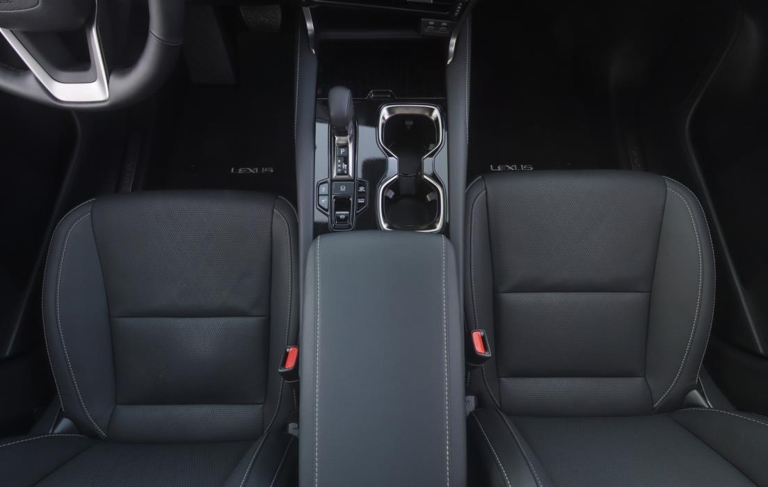 LEXUS RX 2025