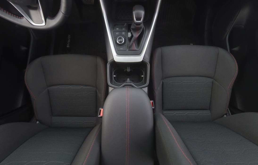 TOYOTA RAV4 Plug-in 2025