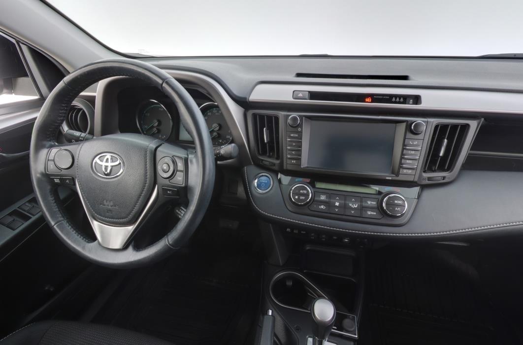 TOYOTA RAV4 2018
