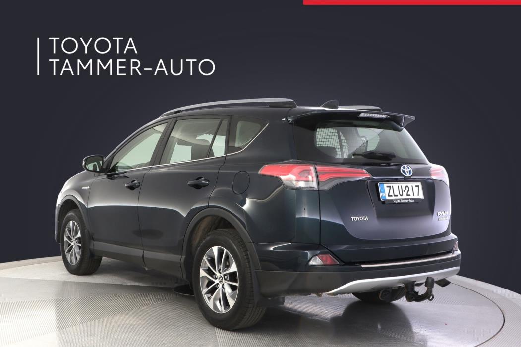 TOYOTA RAV4 2018