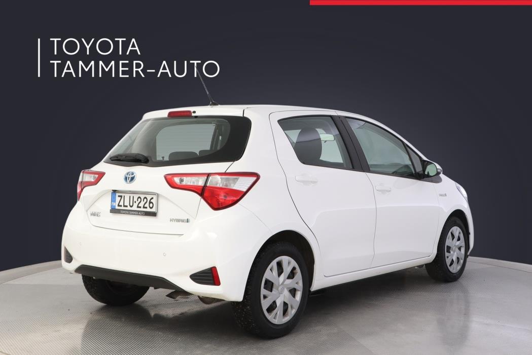 TOYOTA Yaris 2018