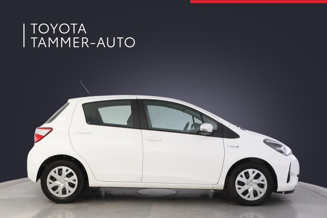 TOYOTA Yaris 2018
