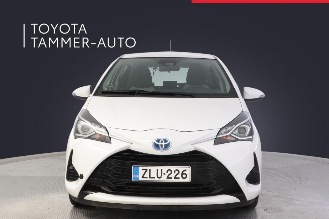 TOYOTA Yaris 2018