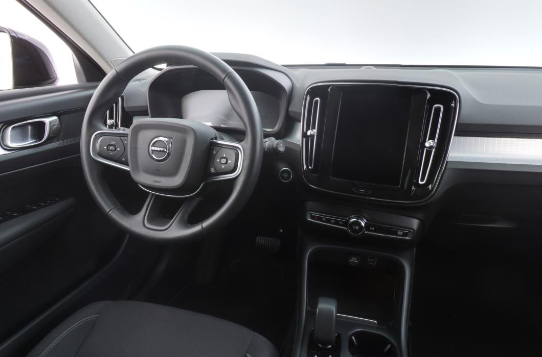 VOLVO XC40 2022