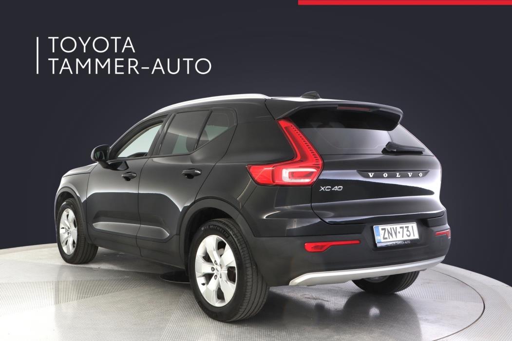 VOLVO XC40 2022