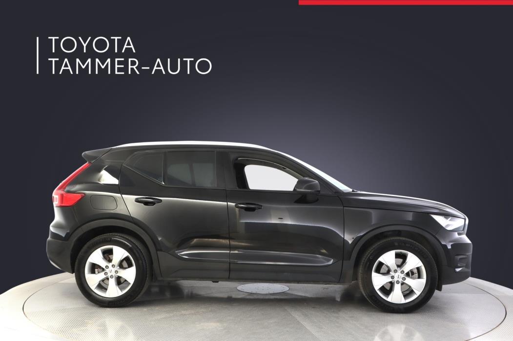 VOLVO XC40 2022